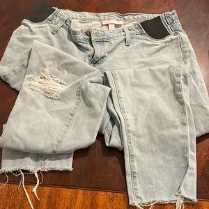 Women’s maternity boyfriend jeans